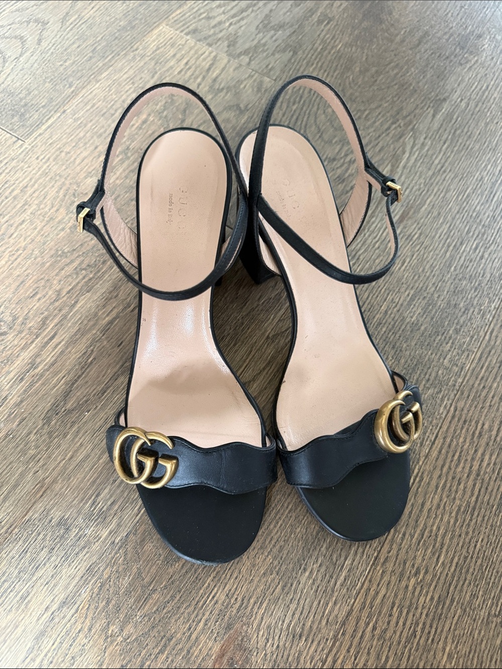 AUTHENTIC GUCCI MARMONT LEATHER GG BLOCK HEEL SANDALS